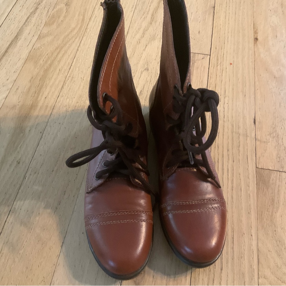 Brown Leather Lace-Up Boots